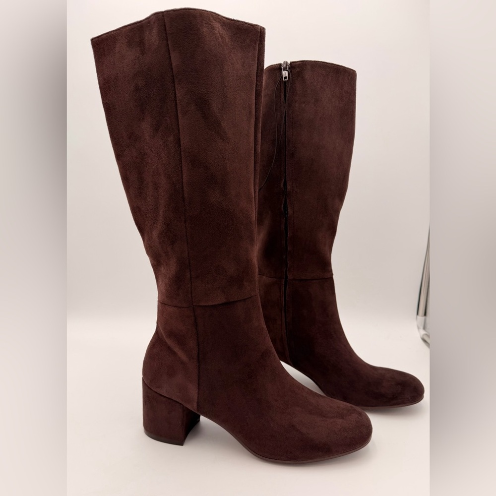 Time and Tru Dark Brown Heeled Boots - Picture 6 of 11